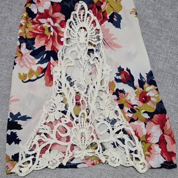 Umgee Floral Cold Shoulder Tunic Mini Dress Crochet Lace Sleeves Size Medium - Picture 7 of 11